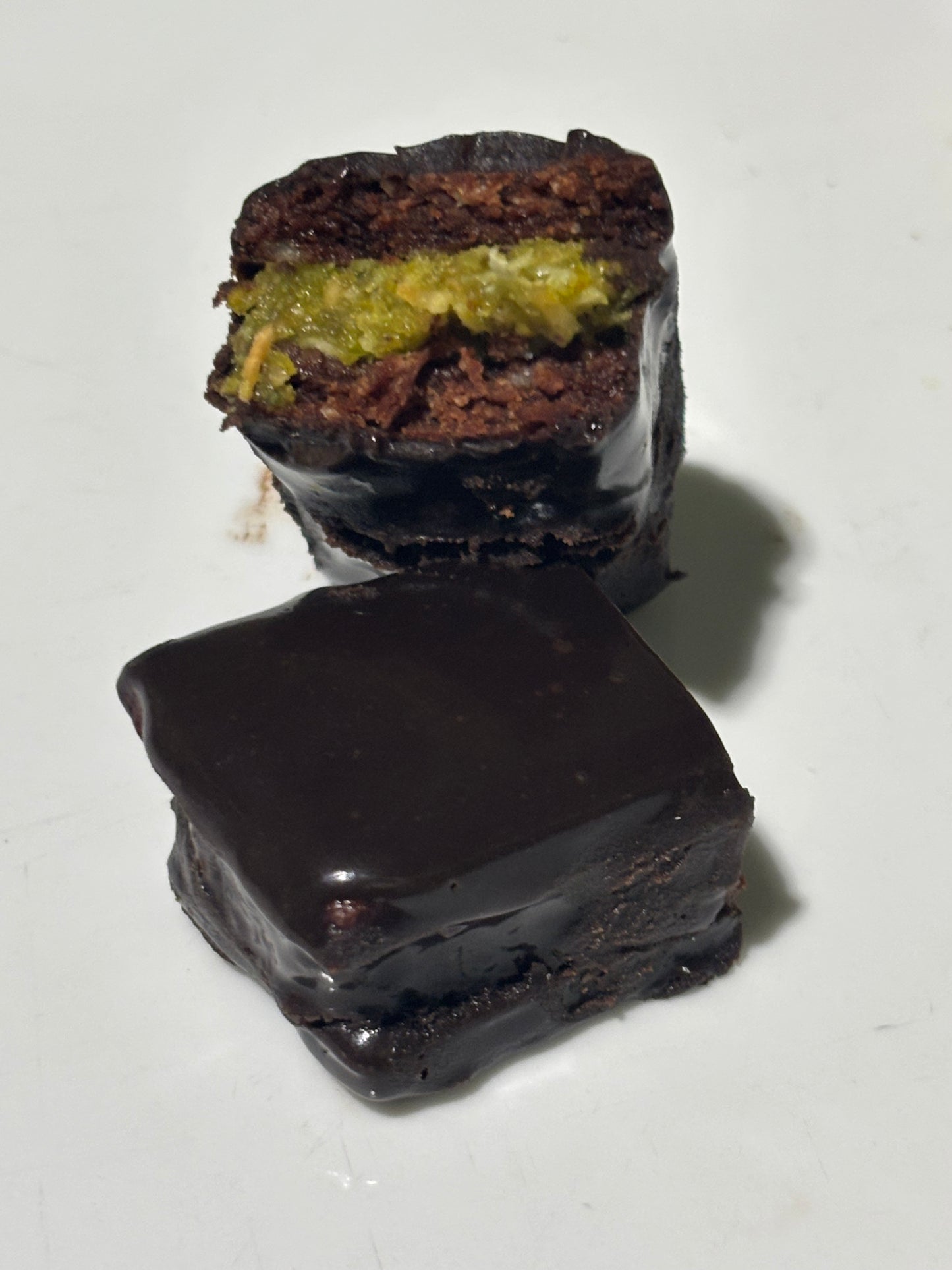 DUBAI CHOCOLATE TASTY TIMS (TIM TAMS)