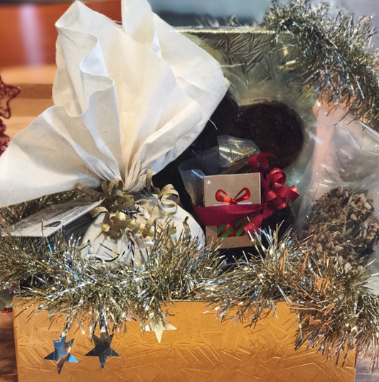 CHRISTMAS HAMPERS