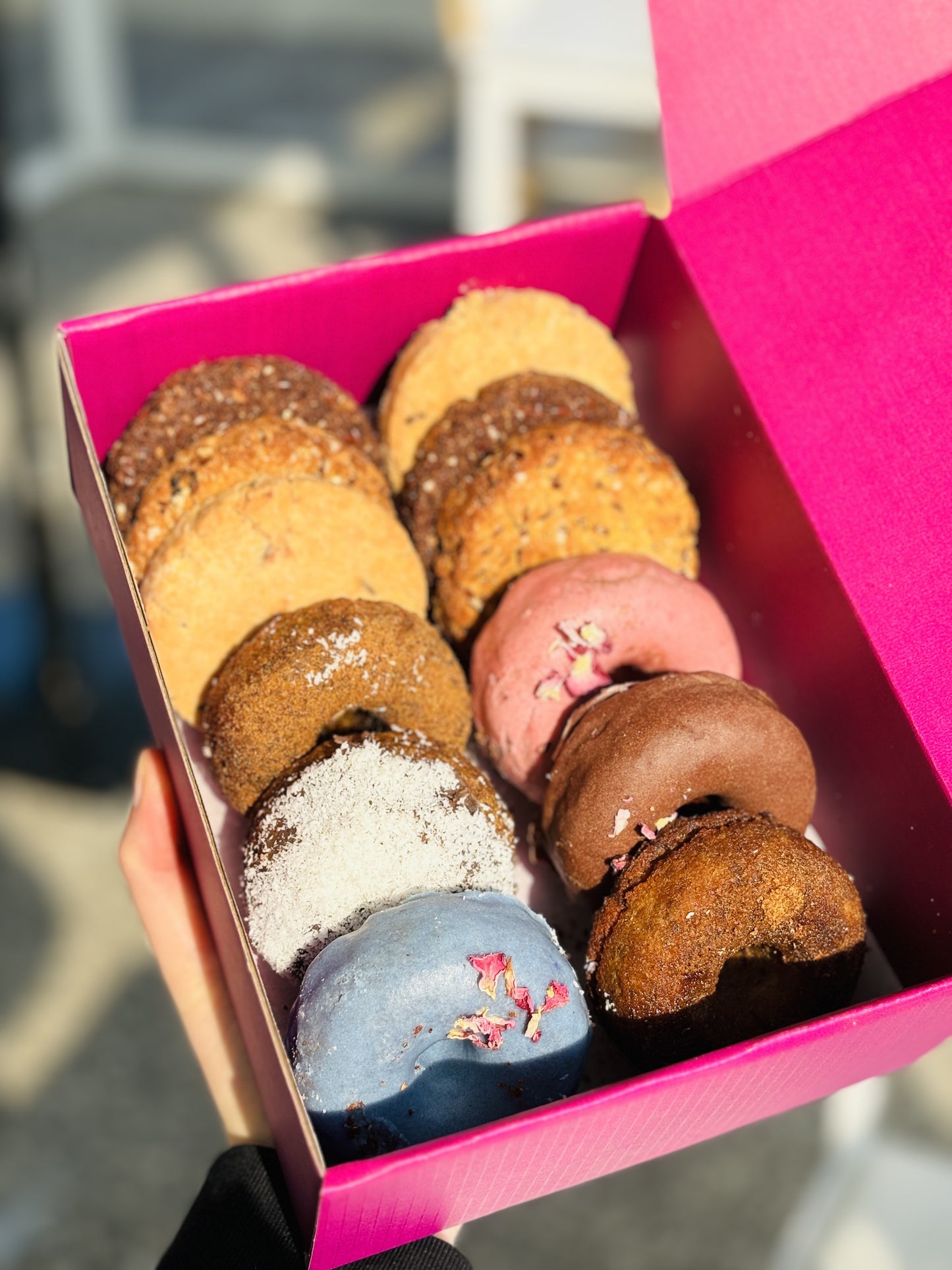 ASSORTED DONUT & COOKIE PACK