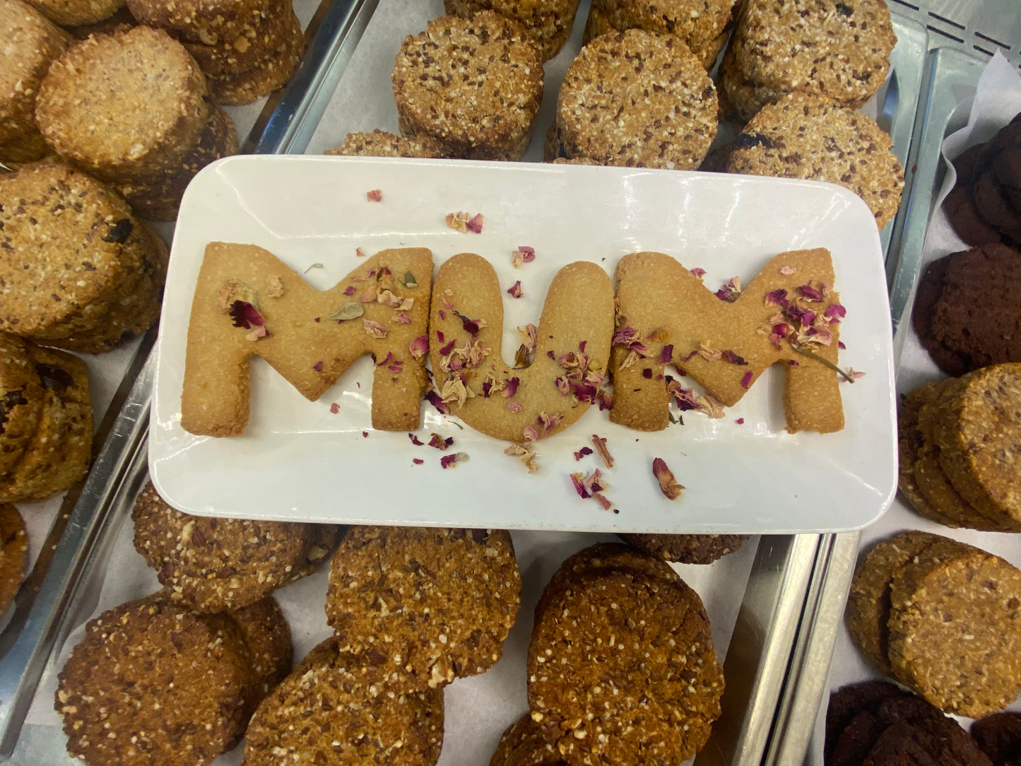 MUM SHORTBREAD COOKIES