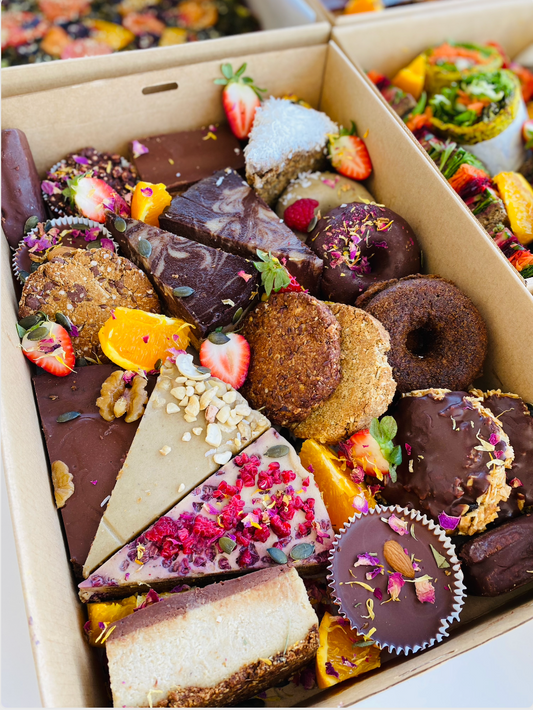 SWEET PLATTER BOX 16-20 people