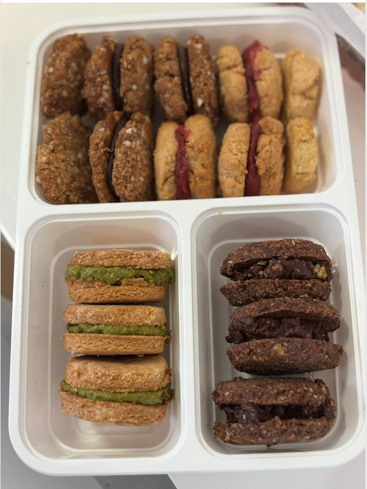 DELUXE BISCUIT PACK